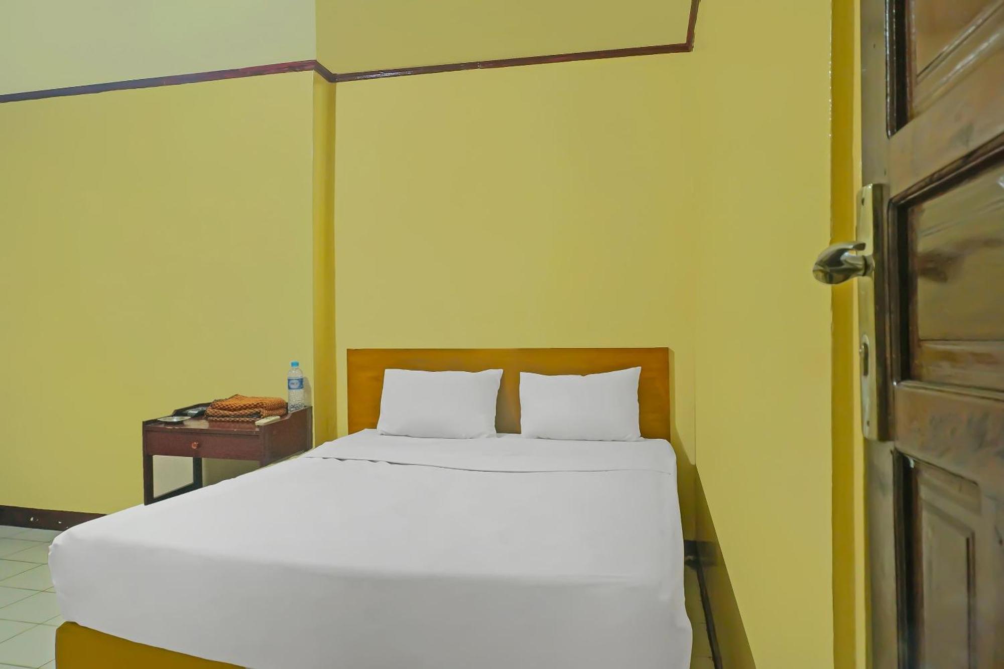 Spot On 92466 Adam Kost Syariahnearwisata Jembatan Barito Hotell Banjarmasin  Exteriör bild