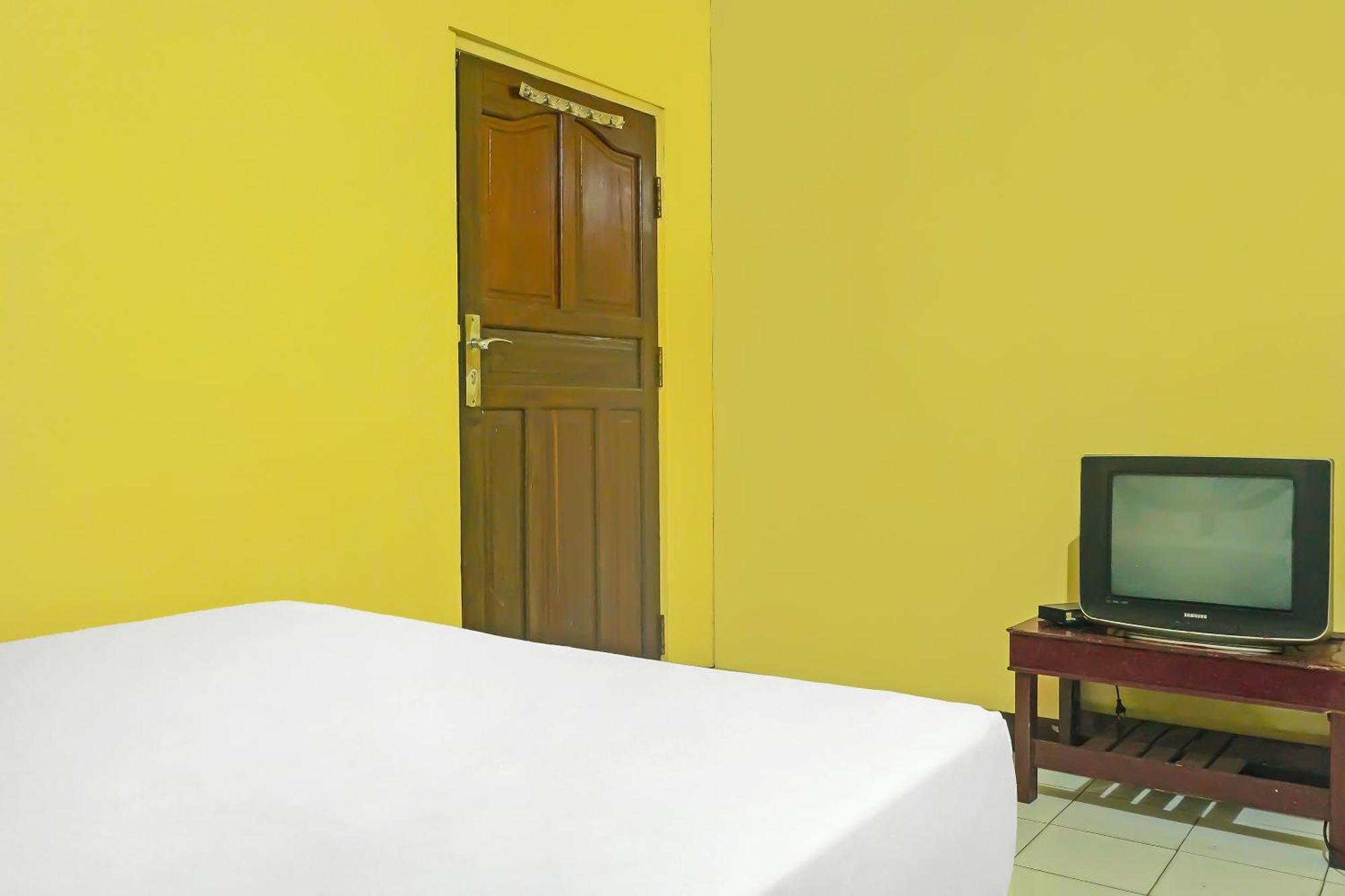 Spot On 92466 Adam Kost Syariahnearwisata Jembatan Barito Hotell Banjarmasin  Exteriör bild